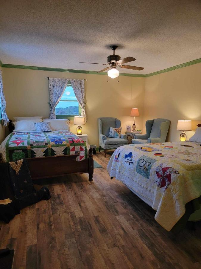 Floyd Moonlight Manor Bed & Breakfast מראה חיצוני תמונה