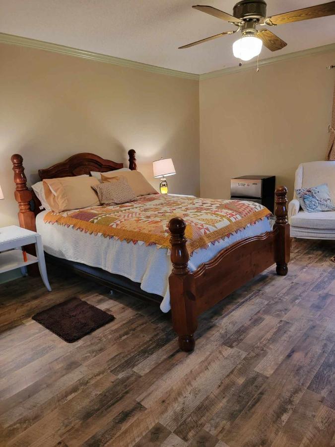 Floyd Moonlight Manor Bed & Breakfast מראה חיצוני תמונה