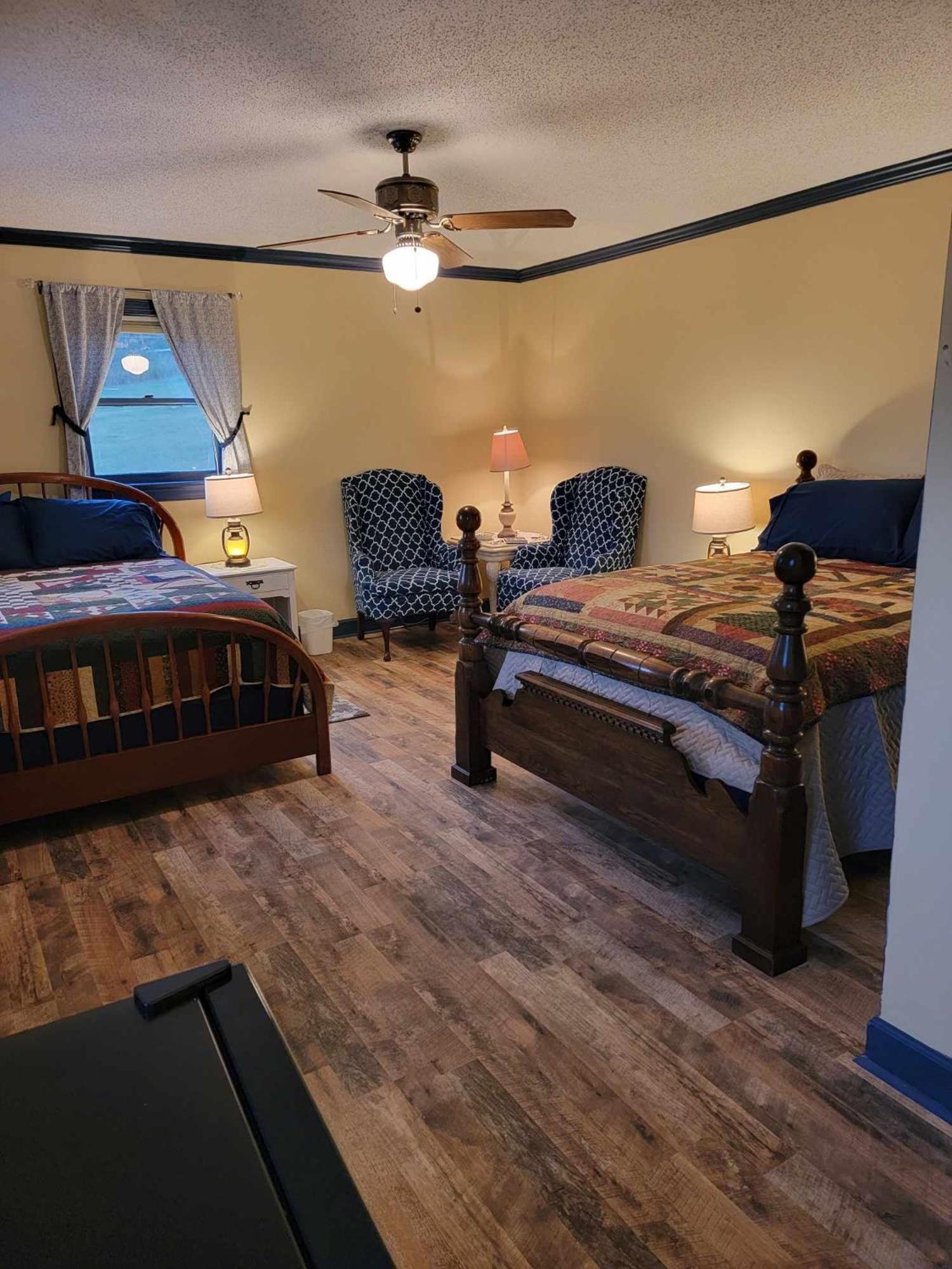 Floyd Moonlight Manor Bed & Breakfast מראה חיצוני תמונה